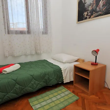 Marin アパート *