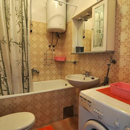 Marin アパート ムリニ